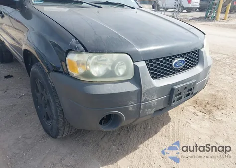 2005 Ford Escape Limited z USA, uszkodzony, nr VIN 1FMCU04125KB02489